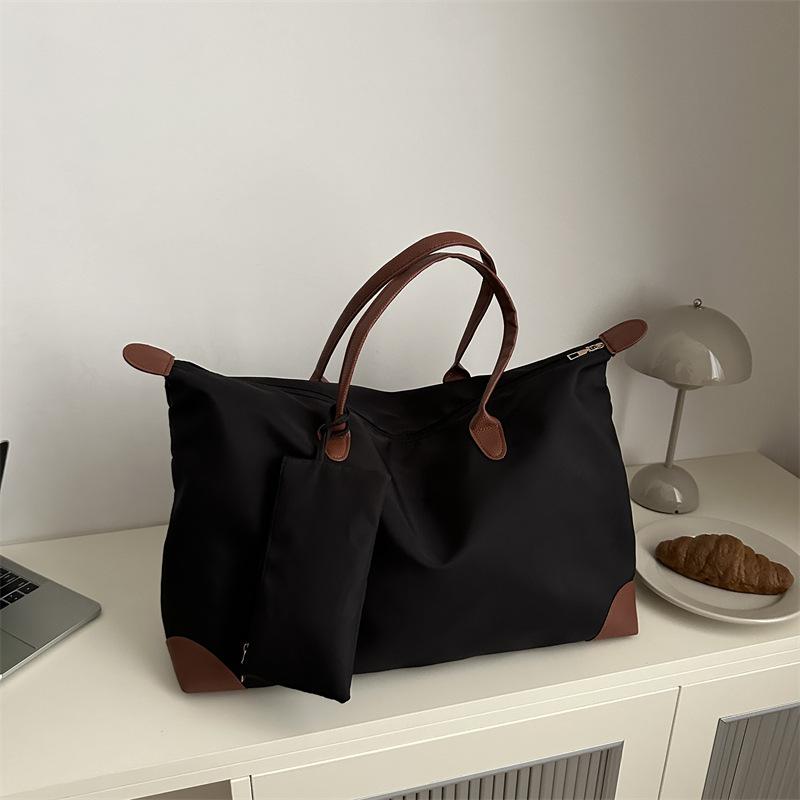 

Simple one-shoulder messenger bag, beautiful casual underarm large-capacity bag, women s new trendy portable tote bag чорний