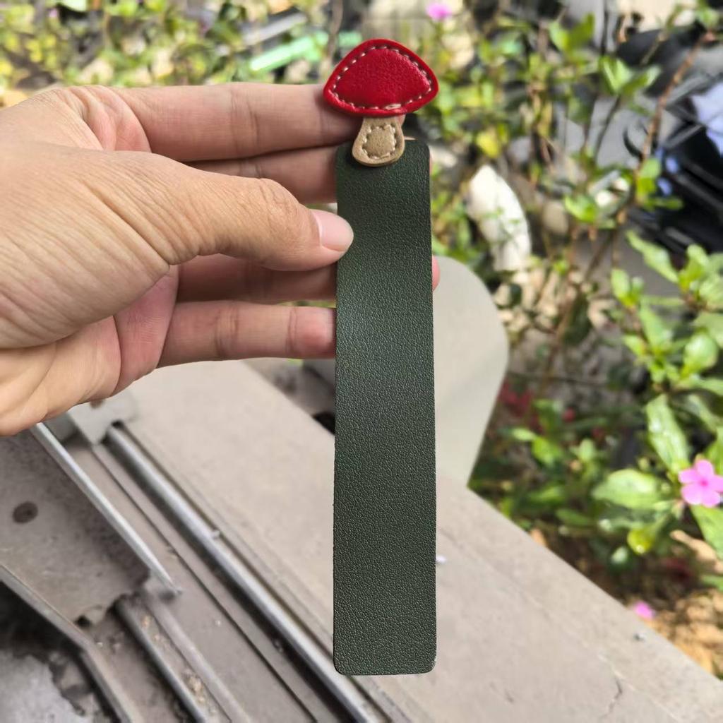 Mushroom-shaped PU Leather Bookmark,Durable & Cute Reading Accessory for Books,Journals,Planners,Gift for Book Lovers & Students