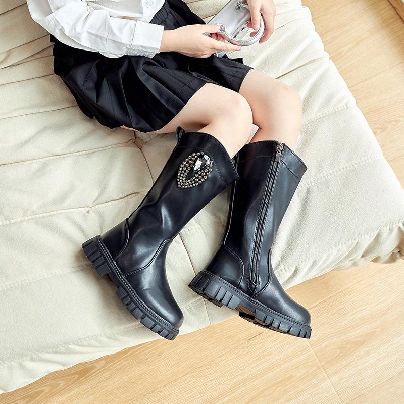 

Сапоги для девочек теплые 2024 года, новые осенне-зимние модные детские универсальные нескользящие высокие сапоги со стразами для подиума, детские дышащие сапоги из искусственной кожи 30 чёрный