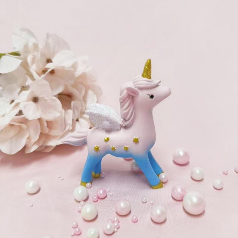 3 ks Jednorožec Dekorace na dort Kreslený jednorožec Topper na dort Pryskyřičná figurka Jednorožec Topper na dort pro Dekoraci narozeninové oslavy malé holčičky