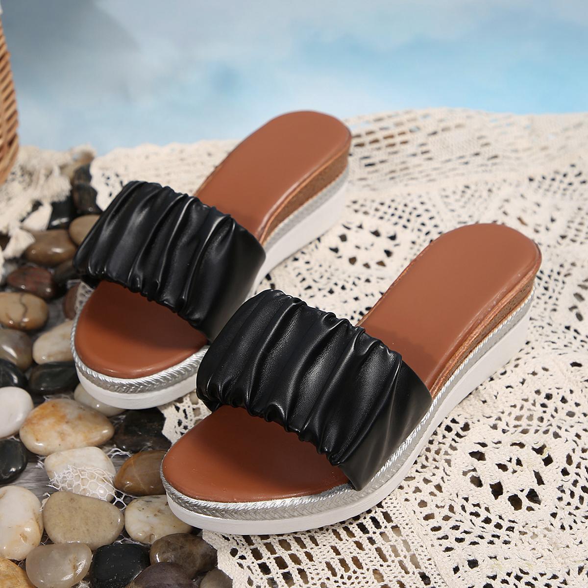 

Летние женские тапочки на танкетке Модные туфли на плоской подошве с открытым носком Пляжная обувь Брендовые шлепанцы с открытой пяткой 2025 Тренд Уютные женские туфли Zapatos Mujer 42 чёрный