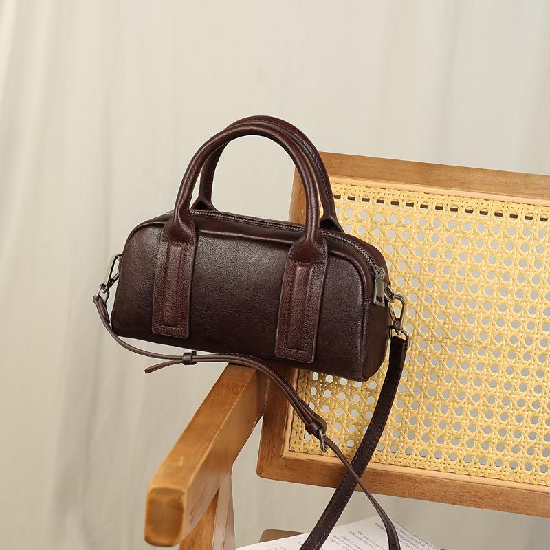 

Johnature Retro Handbag Genuine Leather Boston Bag Commuting Simple And Versatile Women s Shoulder Bag кавовий