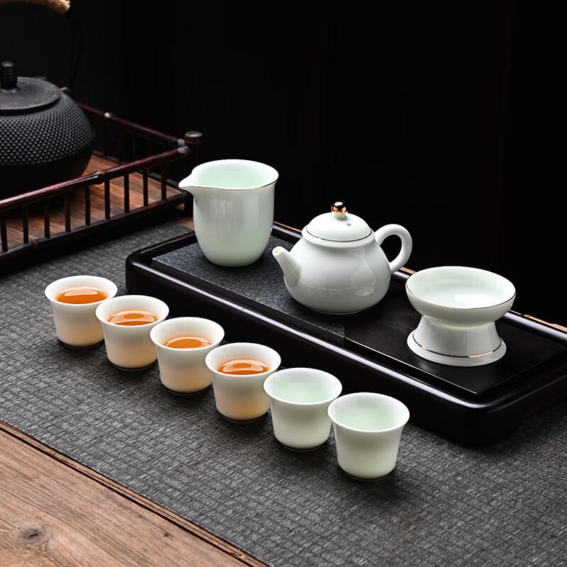 Chaxun Gold-Painted Ceramic Gongfu Tea Set (10-Piece)