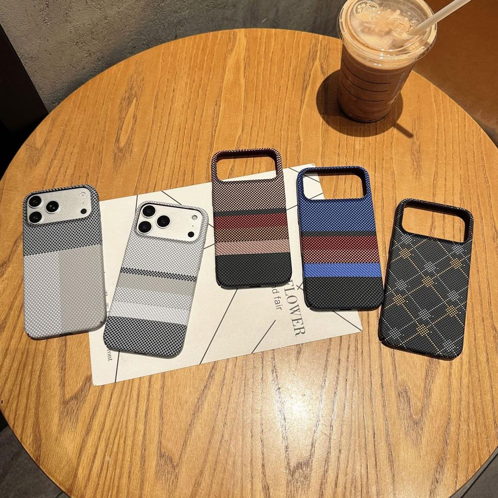 Applicable to iPhone17promax Kevlar plaid mobile phone case Apple 16 ultra-thin carbon fiber skin feel 15 protective case