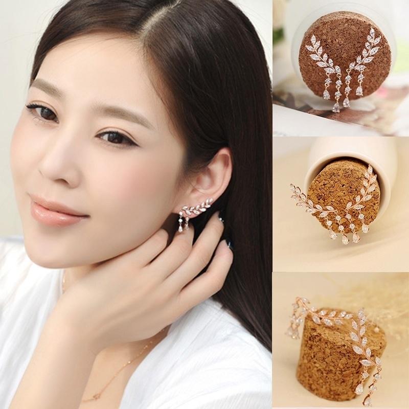 

Leaf Drop Earrings women