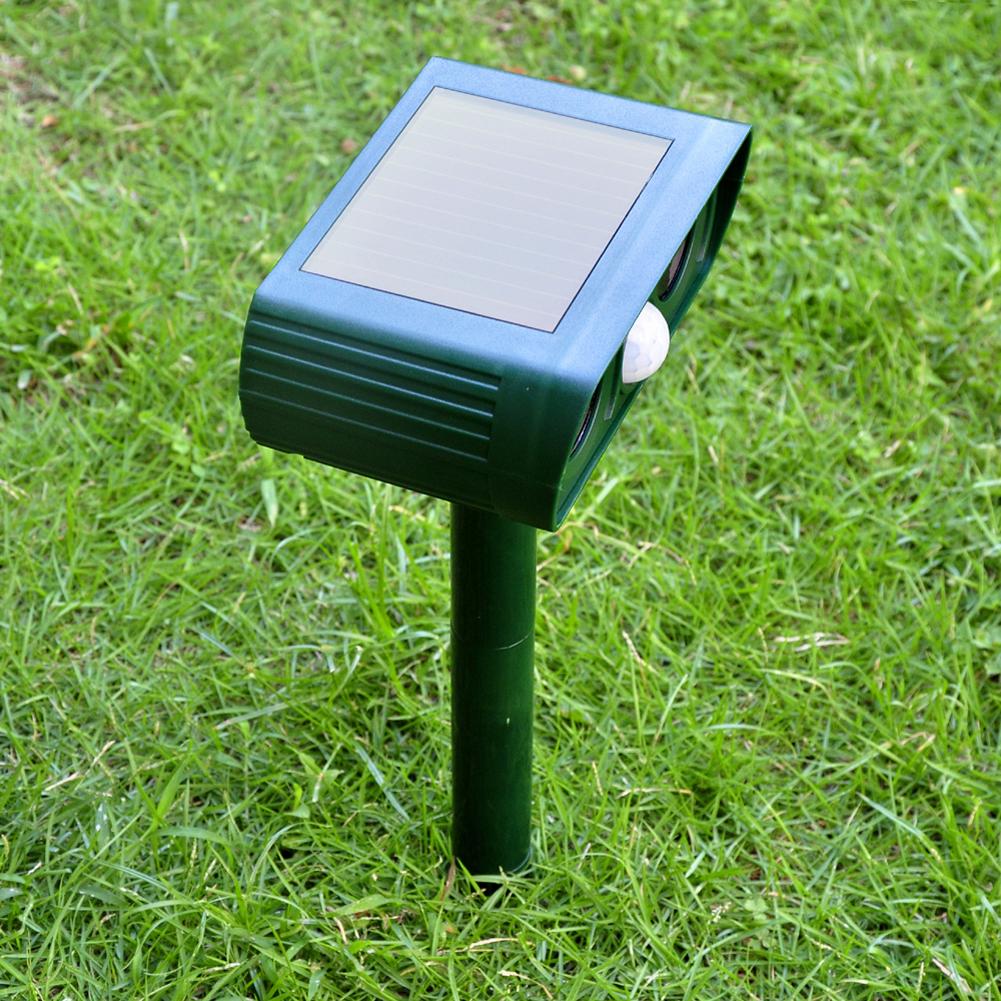 1/2pcs Solar Powered Ultrasonic Animal Repellents Dog Cat Deterrent Scarer Repellent for Outdoor Garden Courtyard