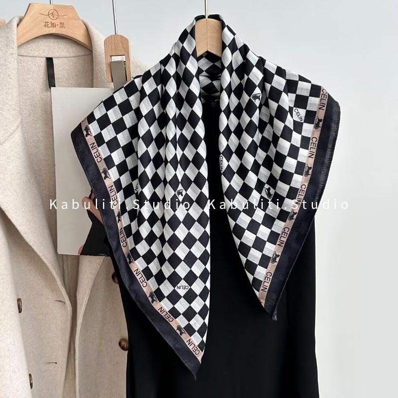 70x70cm Lightweight Square Scarf Women Vintage Black Floral Print Silk-Feel Neck Wrap UV Protection Stylish Accessory