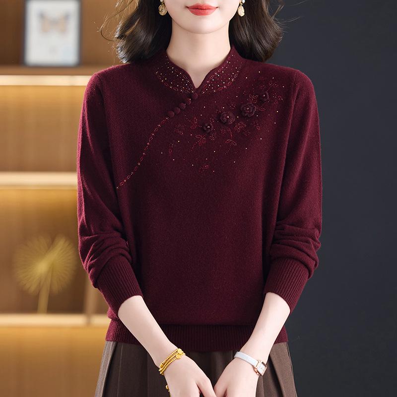 Mom's Stylish 100% Wool Winter Sweater - Elegant Chinese Design for Middle-Aged and Elderly Women