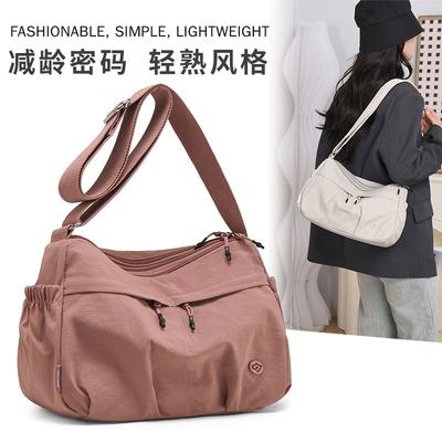 Sac en nylon léger printemps nouveau sac pour femme tendance de rue sac à bandoulière messager décontracté littéraire sac de maman