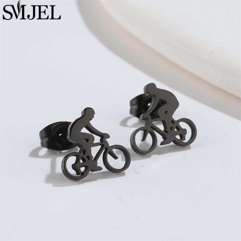 2026 Stainless Steel Geometric Stud Earrings for Women Star Sun Moon Earings Fashion Jewelry Angel Wing Ghost Ear Pendientes