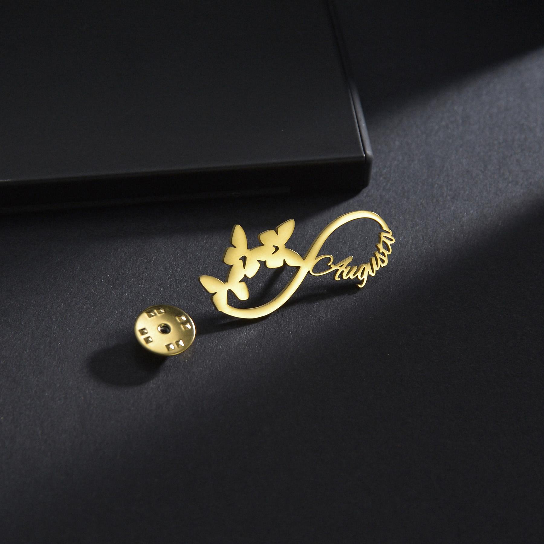 

Atoztide Personalized Custom Name Logo Brooch for Women Men Stainless Steel Butterfly Buckle Pin Fashion Wedding Jewelry Gift Silver color