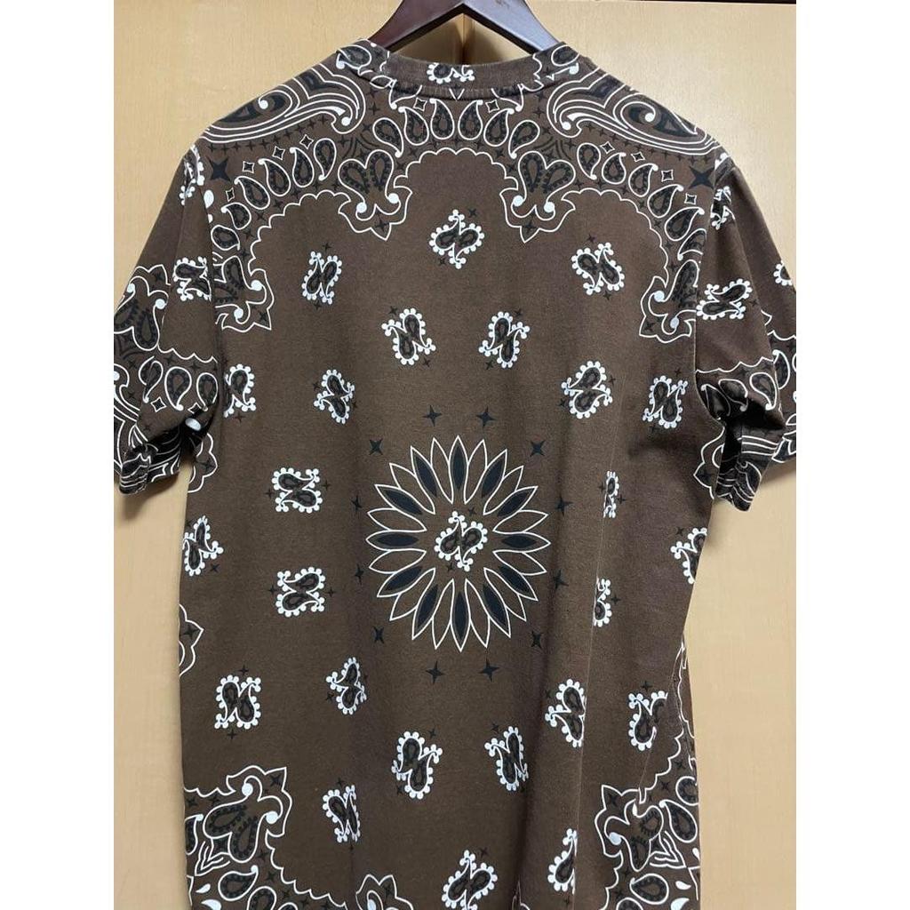 Used Bandana print brown T-shirt (red logo)
