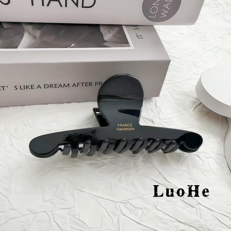 Luohe Jewelry French Acetate Large Claw Clip for Women - Melaard Style High-End Temperament Shark Clip