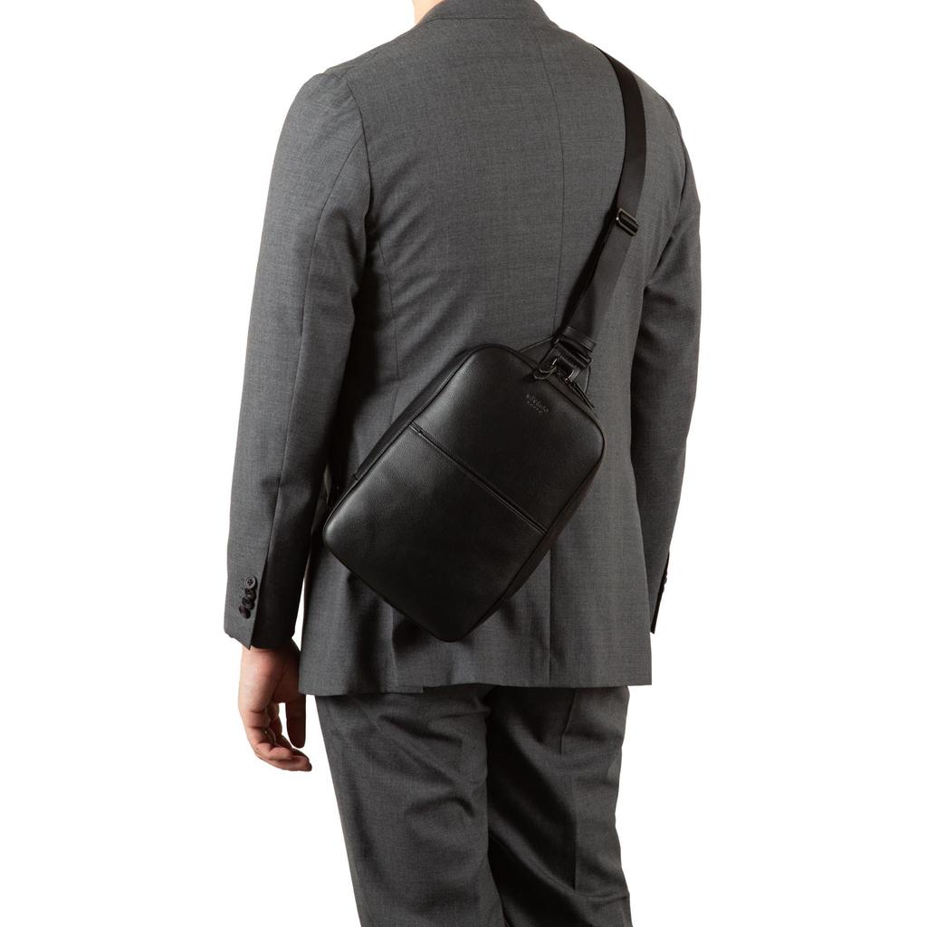 Ultima Ace Leather Recent Body Bag 17974 Black
