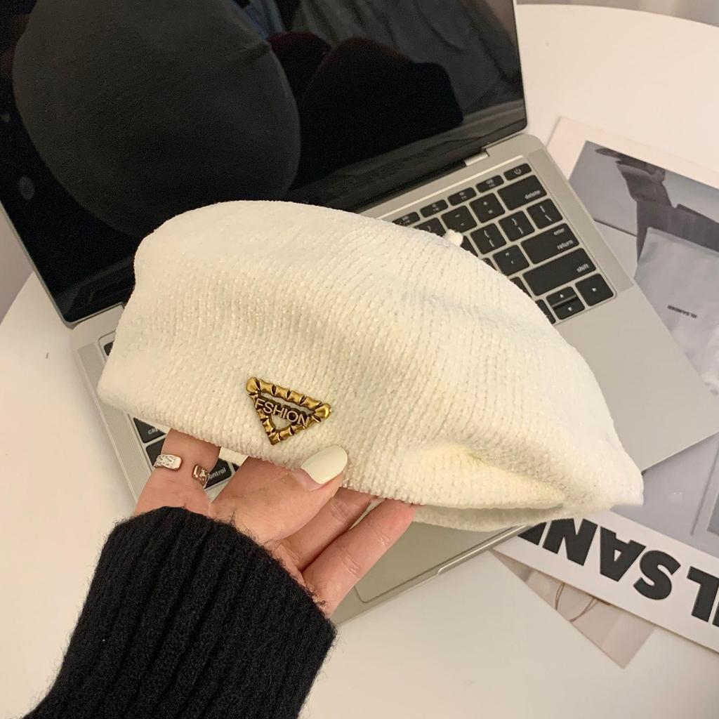 Women's Korean-Style Thickened Cashmere Beret - Warm, Windproof, Retro Triangle Design for Autumn and Winter
