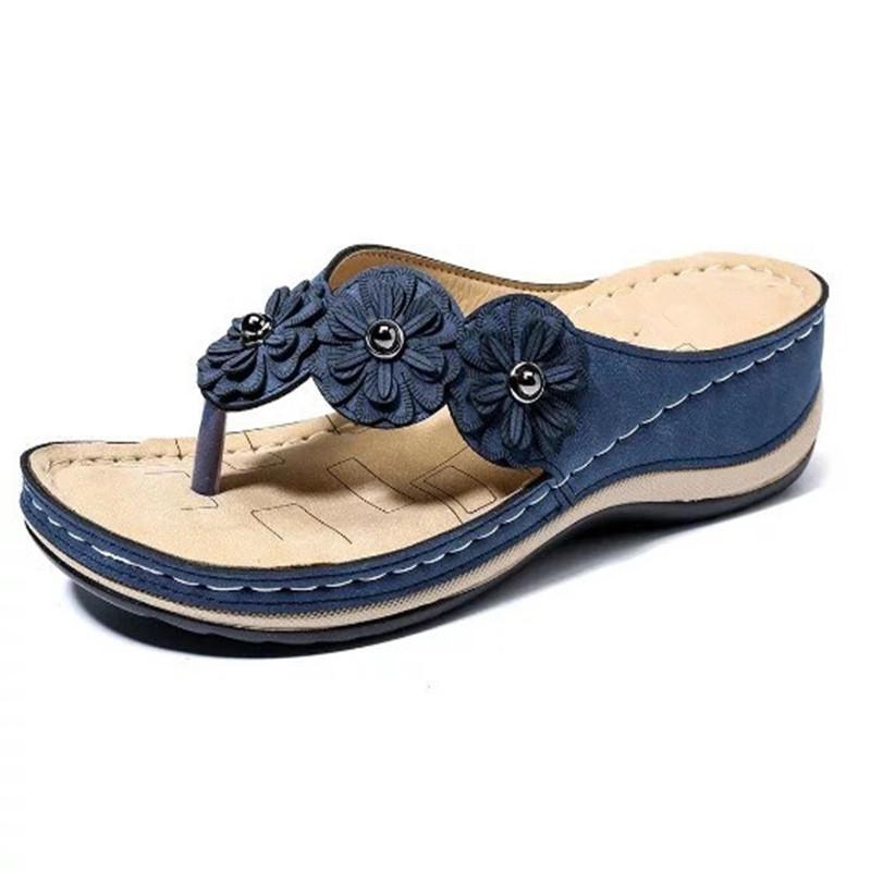 Spring and Summer Footwear Plus Size Retro Flowers Flat Bottom Round Head Casual Women's Shoes Sandals Plus Size Flip-flops.