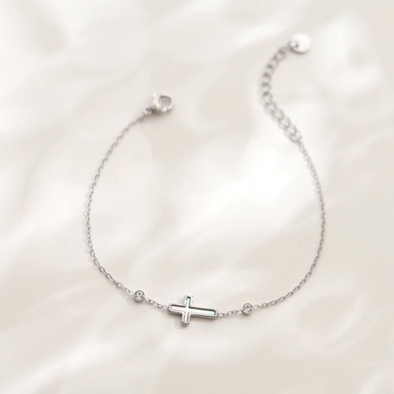 

Vintage Inlaid Diamond Shell Cross Bracelet, Niche Versatile High-End Hand Accessory