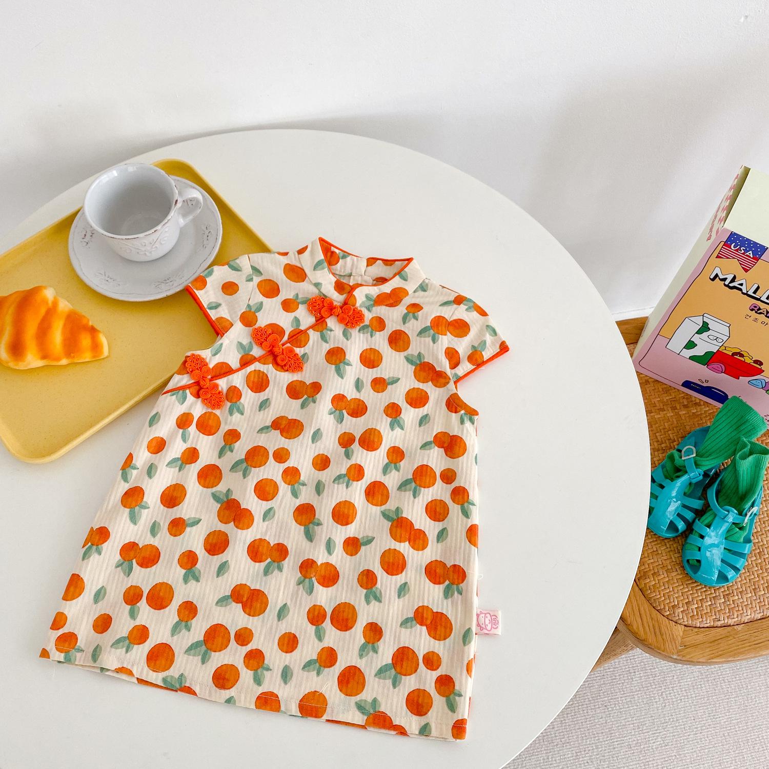 

Летние наряды для сестер: Детский ромпер и комплект чонсам с фруктовым салатом 90cm