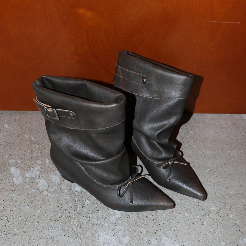 Korean Version Of Niche Retro Style Pointed Pile Boots Women'S Autumn And Winter Pleated Mid-Tube Boots Slope Heel Fashion Boots Women
