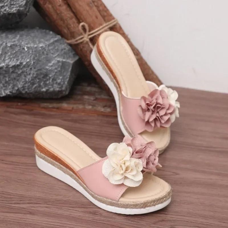 Mode Plus Size Dames Schoenen Zomer Nieuwe Dames Open Teen Slippers Buiten Hot Sale Bloemen Sleehak Sandalen Klassiekers Dagelijkse Jurk Slippers