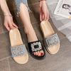 Mode Stora Storlekar 34-43 Kristallspänne Tofflor Kvinna Glitter Tyg Tofflor Utomhus&Hemma Casual Flipflops Dam Slip On Platta Sandaler Femme