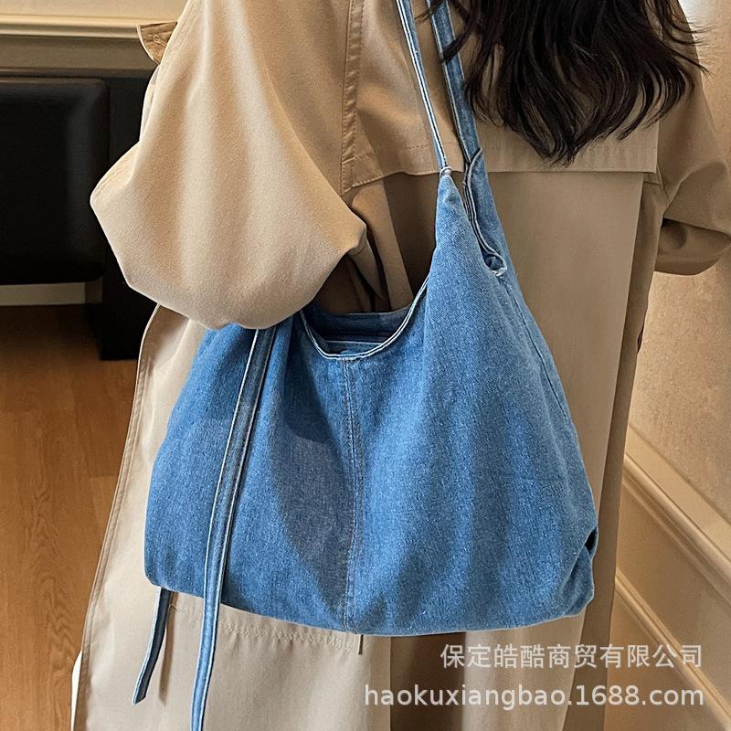 Denim bag women's high sense 2025 new autumn and winter versatile shoulder underarm cloth bag commuter tote bag