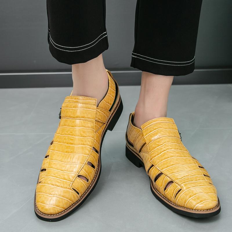 Fashion Summer Breathable Men Sandals Fashion Business Handmade Artificial Leather Men Shoes Outdoor Beach Men Hollow Out Loafers Shoes