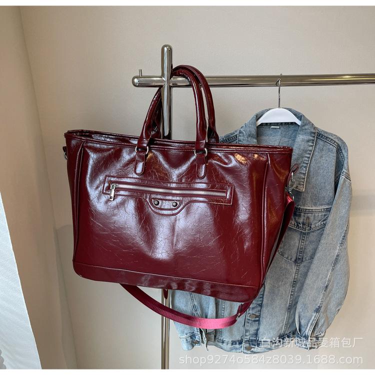 

Hand carry fashion tote bag women 2025 new Korean version retro casual large capacity shoulder messenger commuter bag бордовый