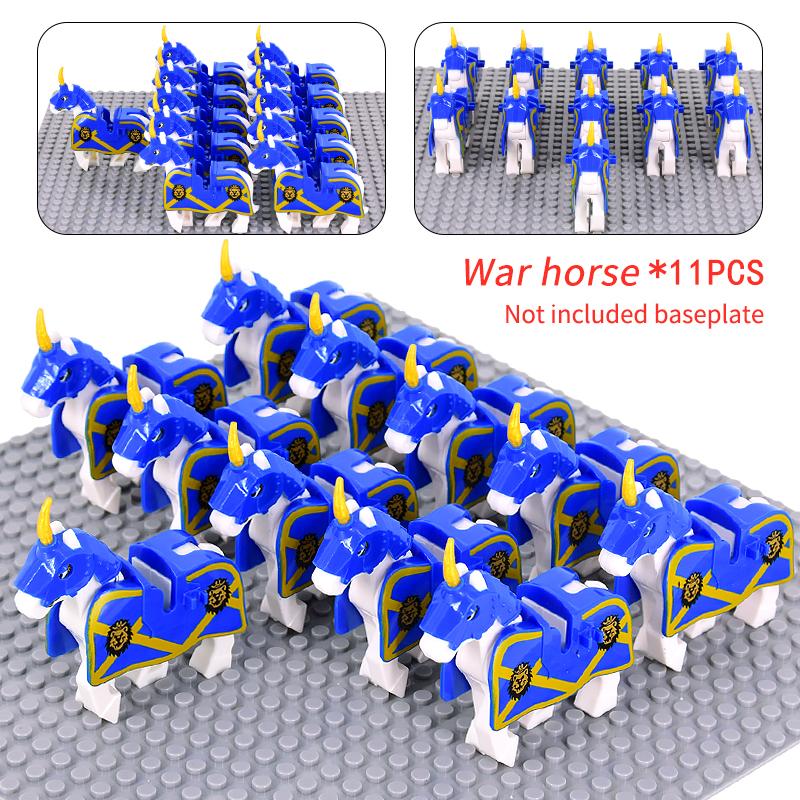 11 Stück Mittelalterliche Pferde Graue Körper Blaue Satteldecken Weiße Pferdeembleme Gelbe Verzierungen Baustein