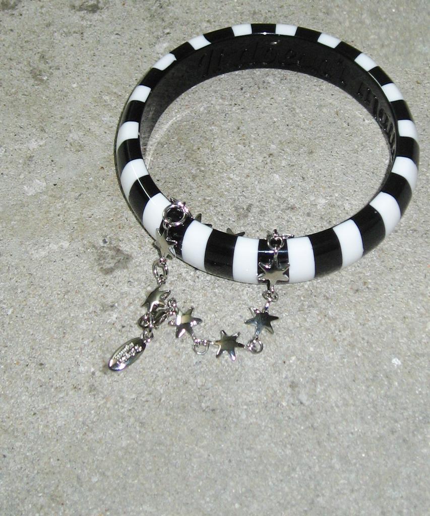 It Doesn'T Matter Star Loop Bracelet