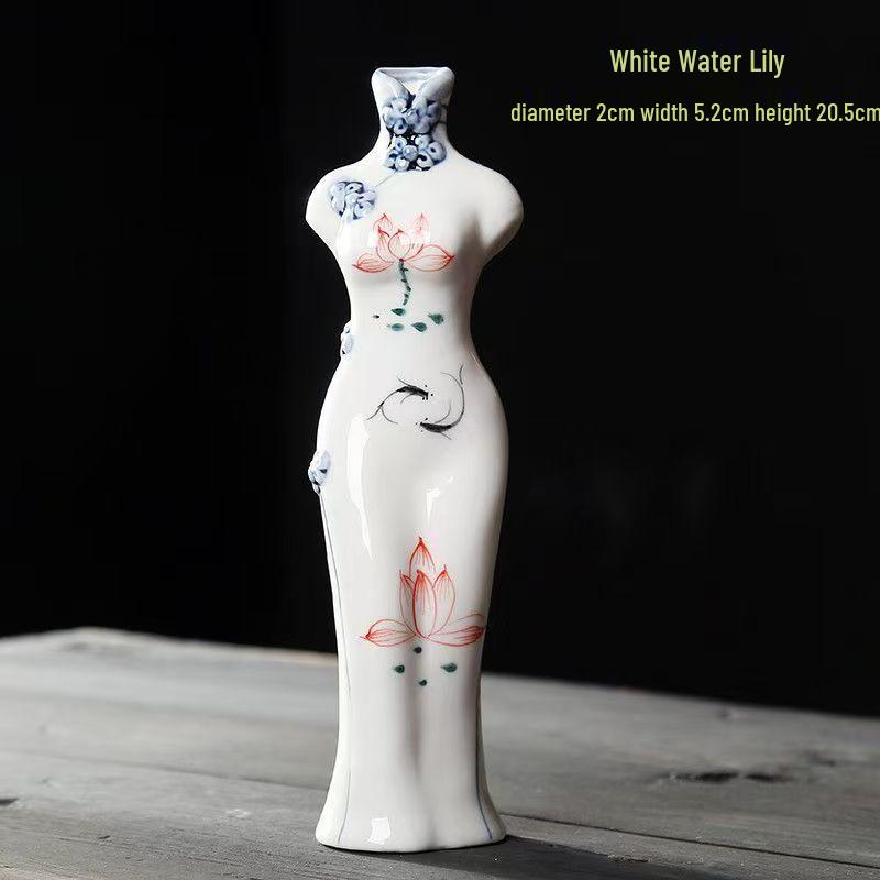 Antique Blue and White Chinese Porcelain Vase - European & American Handicraft for Flower Arrangements
