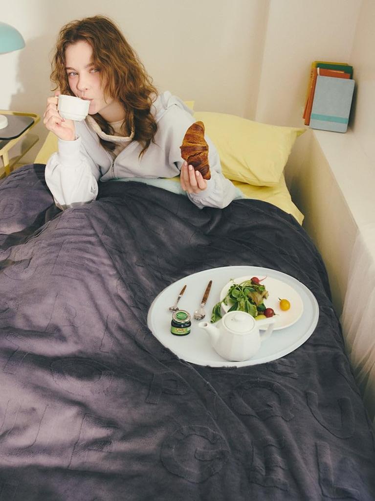 Carved Logo Pattern Blanket PSGG255806NVYF [Sleep]