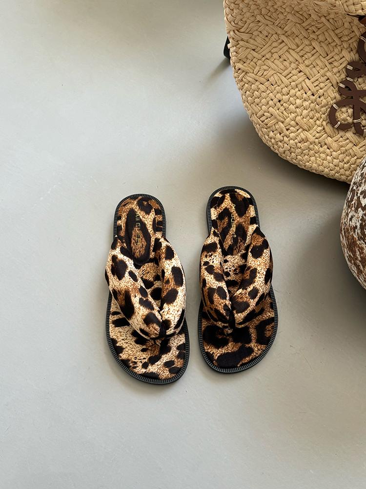 Women's Summer Japanese Simple Solid Color Herringbone Slippers Couples Wear Non Slip Soft Bottom Clamping Feet Outside