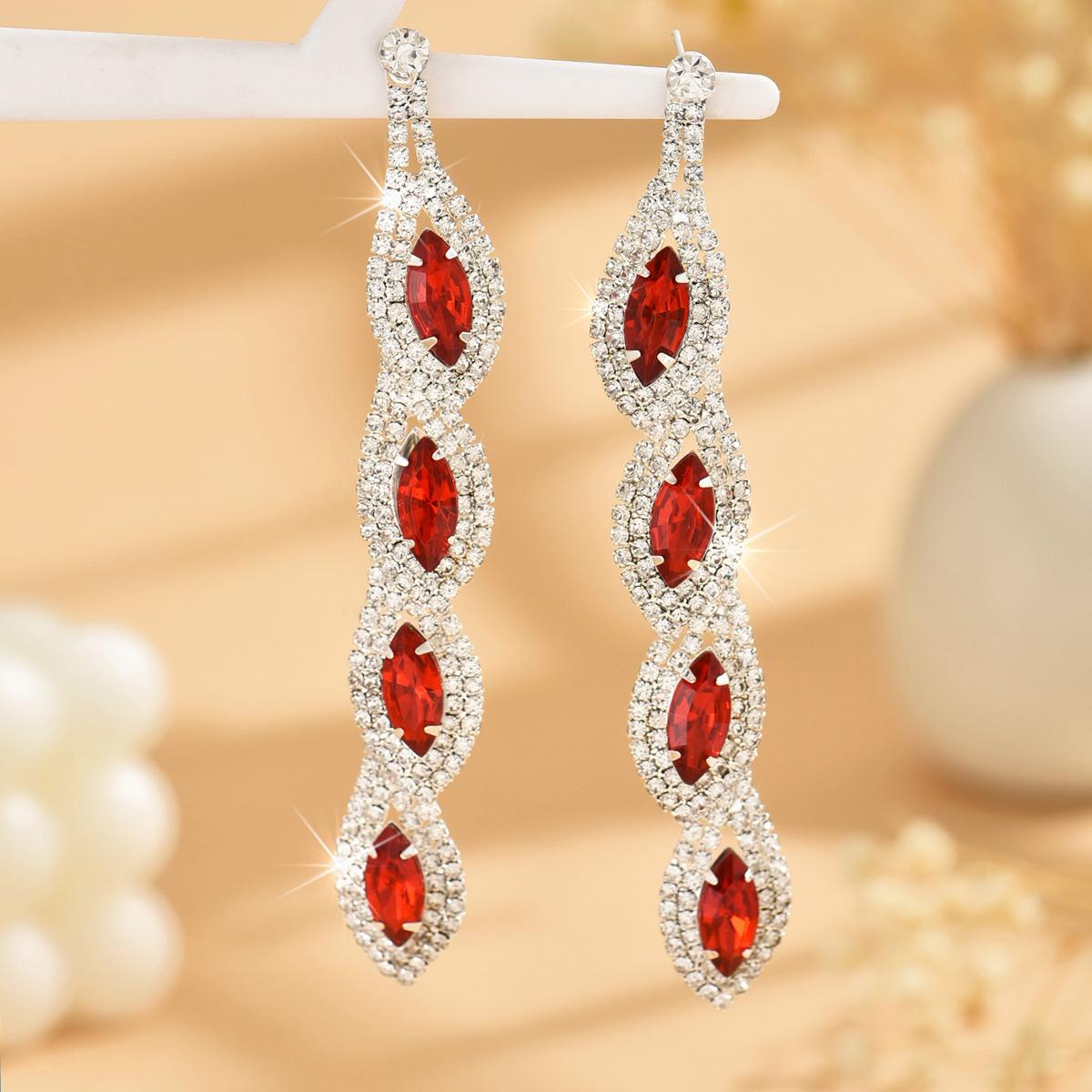 

2 штуки женских модных и очаровательных серег-гвоздиков с цветком из циркона, для путешествий на открытом воздухе, карнавала, вечеринки, праздничной одежды, подарки