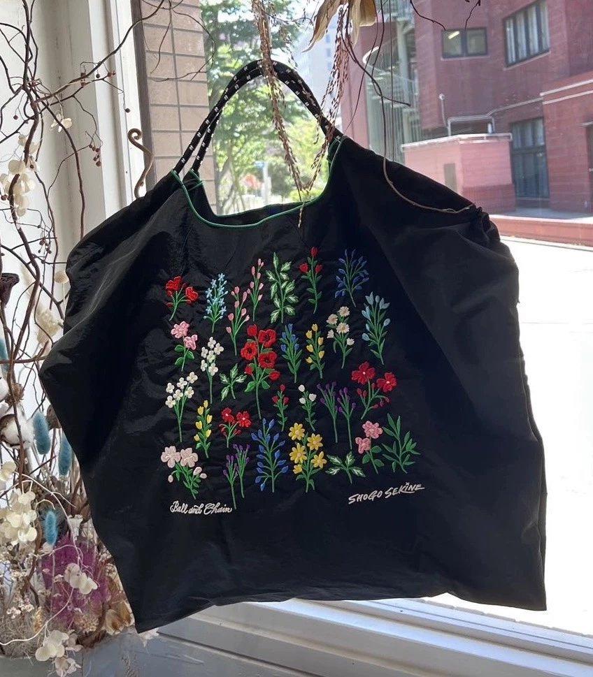 

Сумка-шоппер из ткани Оксфорд китайского бренда с вышивкой черного цвета - вместительная, универсальная нейлоновая сумка Medium