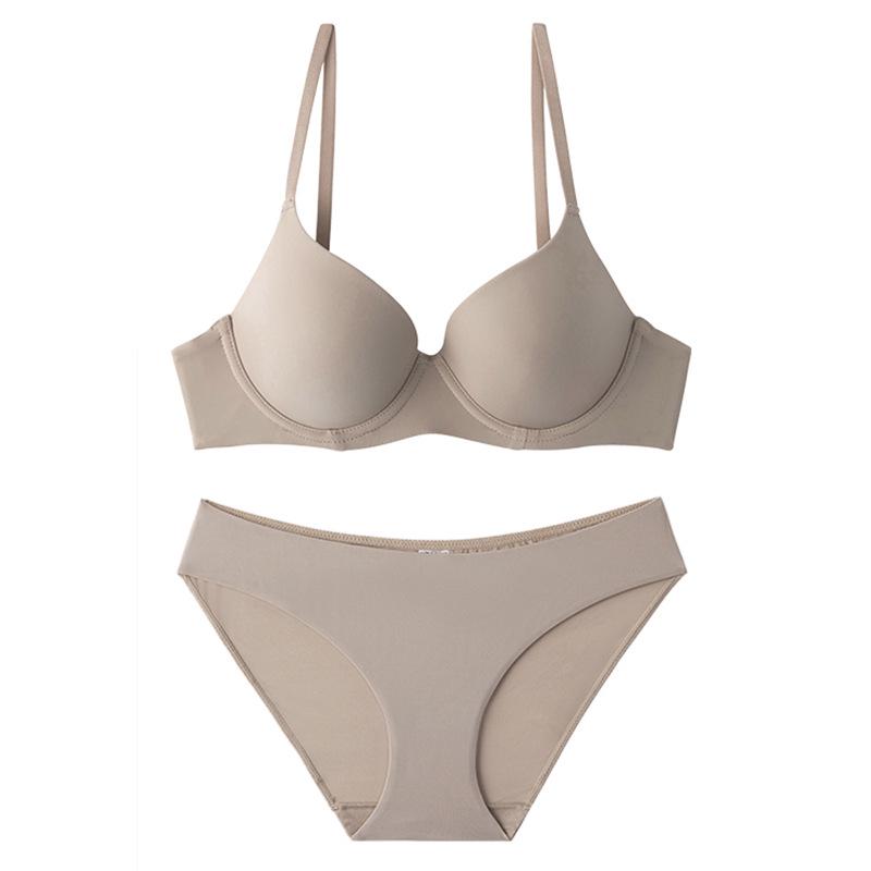 

Европейский и американский бестселлер большого размера бесшовный бюстгальтер на косточках и трусики для женщин - Минимизирующий объем груди, мягкий и гладкий пуш-ап стиль 75B бежевый