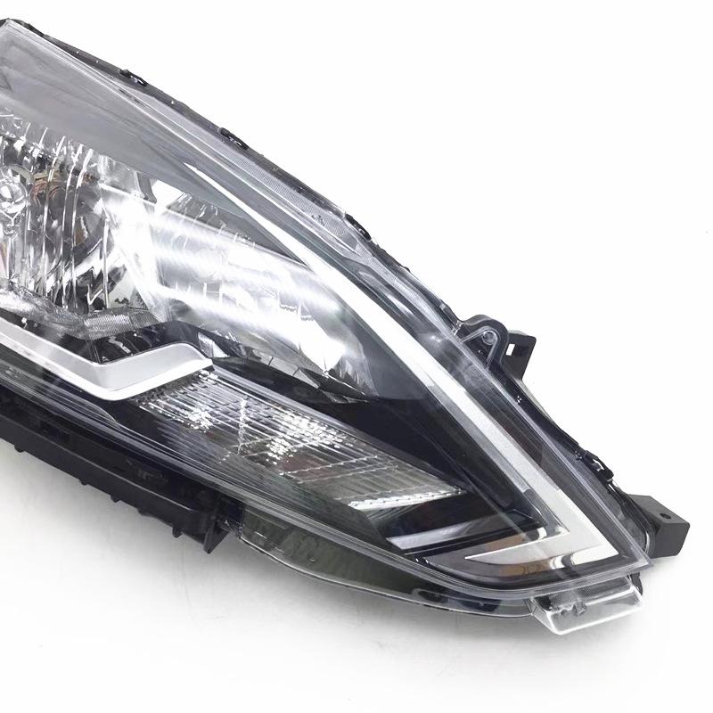 Compatible with 19-20 Sylphy Classic: Front Left & Right Halogen Headlight Assembly for Low Configuration.
