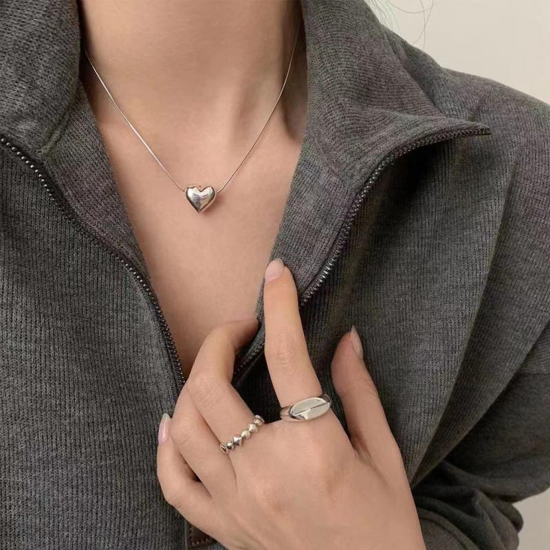 Kpop Love Heart Pendants Necklace for Women Aesthetic Fashion Korean Style Necklaces Snake Bone Chain Y2k Jewelry Birthday Gifts