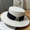 Fashion Temperament Light Luxury Flat Top Hat Women's New Retro High-end Woolen French Top Hat