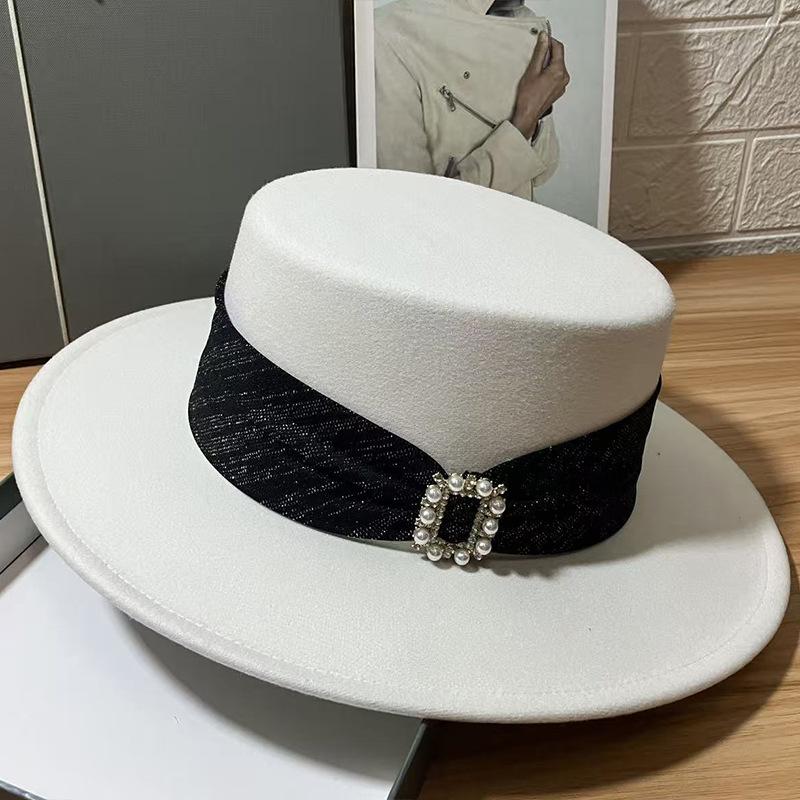 Fashion Temperament Light Luxury Flat Top Hat Women's New Retro High-end Woolen French Top Hat