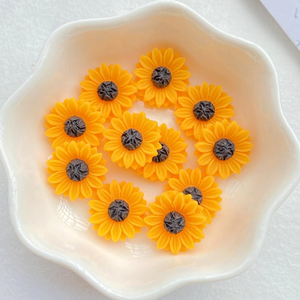 20Pcs Cute Mini Kawaii Cartoon Chrysanthemum Series Resin Scrapbook Diy Children Gift Hairpin Accessories