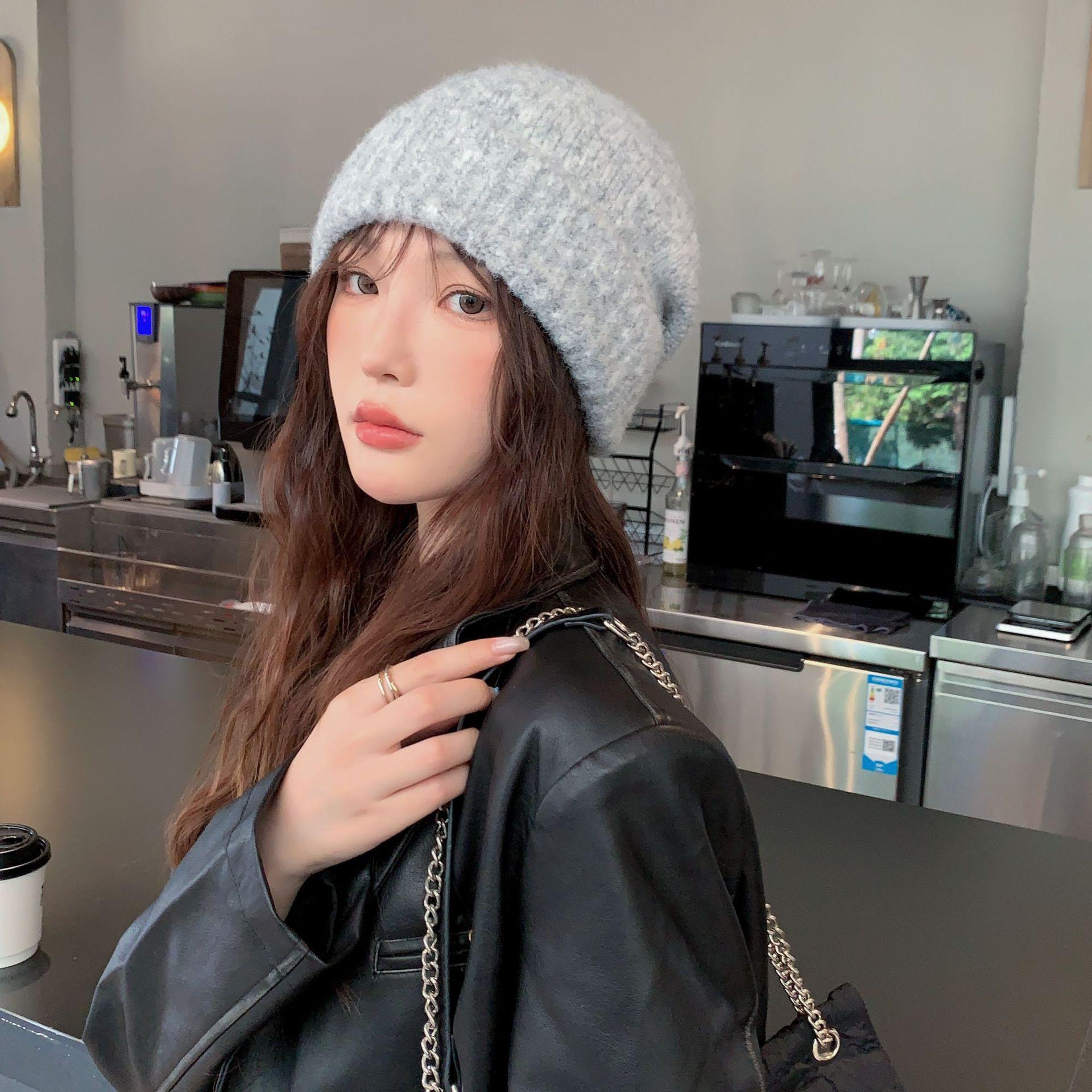 

Женские осенне-зимние шапки новой модели, вязаные шапки-бини, теплые, ветрозащитные, с защитой ушей, шапка от холода, японская шапка-пуловер, шерстяная шапка