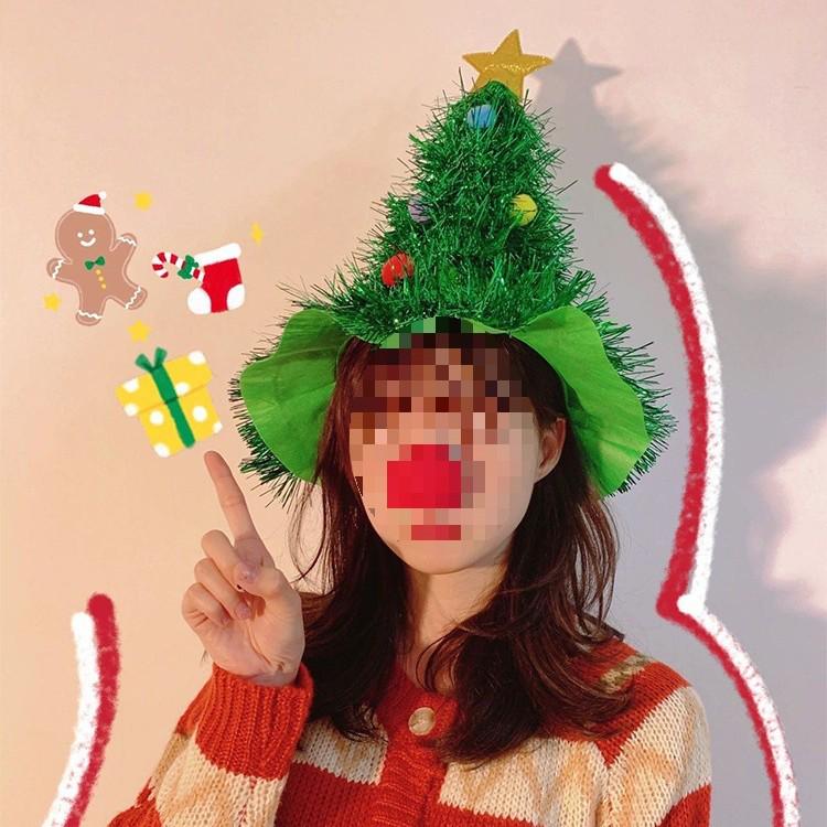 Christmas Tree Hat with Cute Santa Legs - Festive Headwear for Men & Women, Perfect Christmas Gift & Photo Prop