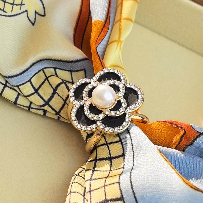 Elegant Camellia Silk Scarf Buckle and Shawl Knotting Tool