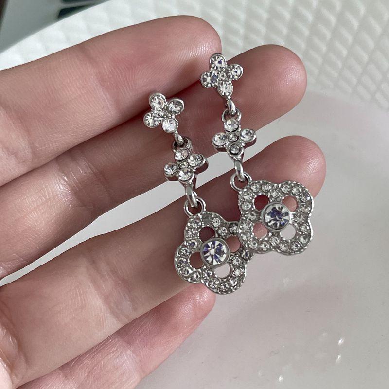 

Серьги-клеверы с микрофиброй и четырьмя листочками, женские, легкие, с чувством роскоши, универсальные, модные серьги серебряный