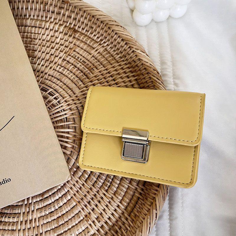 Portfel damski w stylu koreańskim: Prosty, Przenośny, Design z Klapką i Metalową Klamrą, Uchwyt na Karty, Portmonetka dla Uczniów.