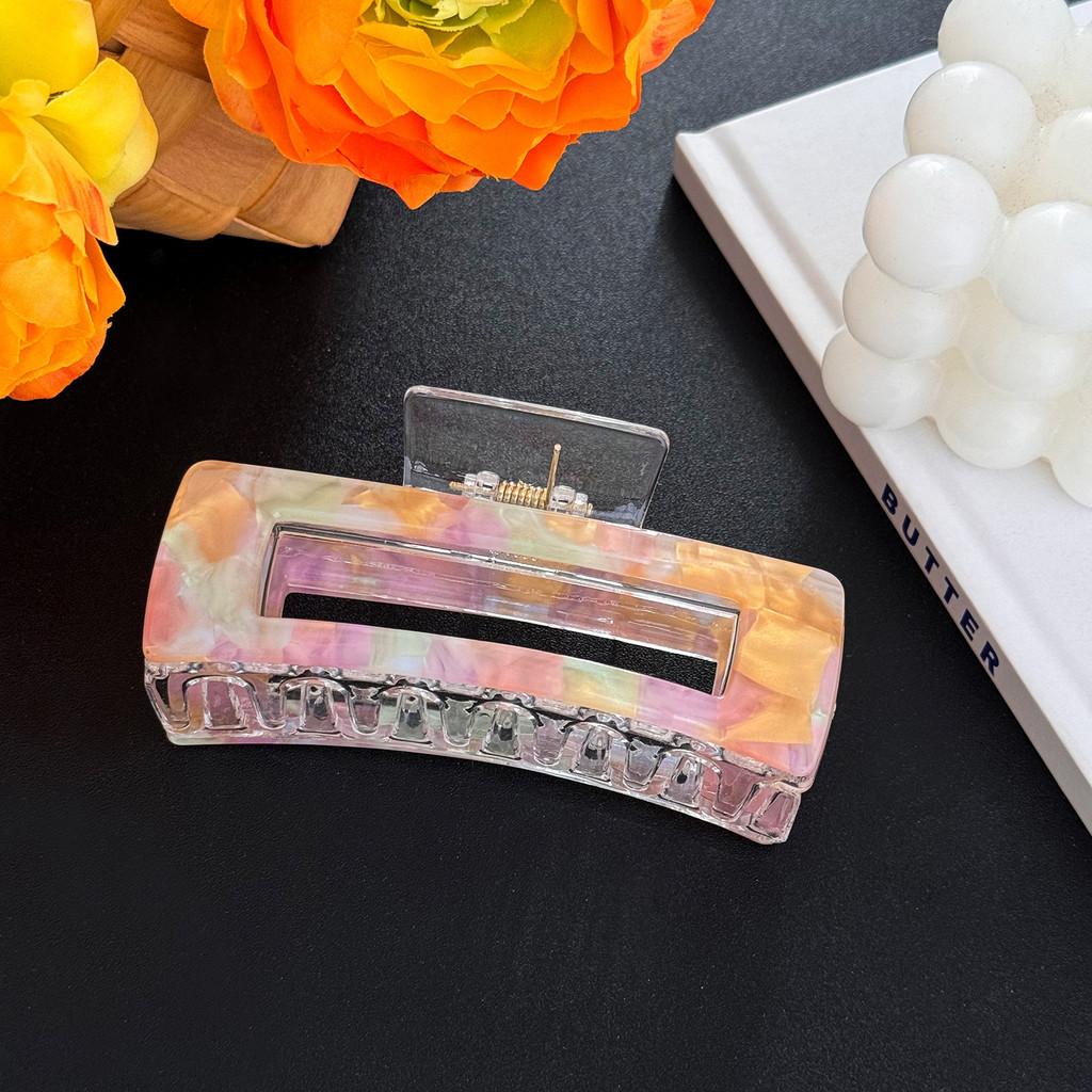 Fashionable Large And Small Acrylic Hair Claw Clips For Trendy Hairstyles