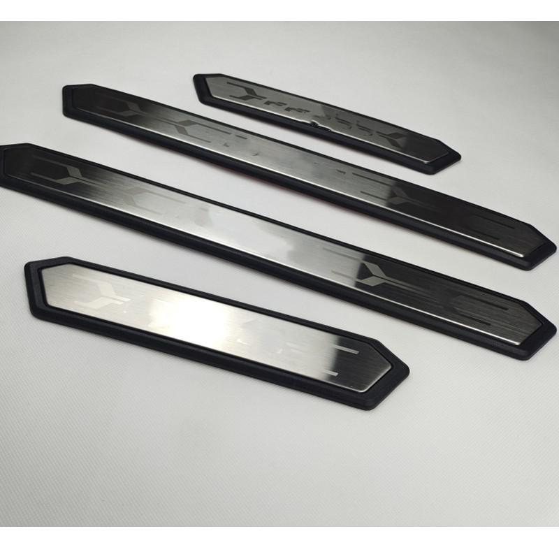 

Для Toyota RAV4 XA50 RAV 4 аксессуар-2022 нержавеющая накладка на порог автомобиля, защитная накладка на педаль, накладка на педаль Silver RAV4 LOGO