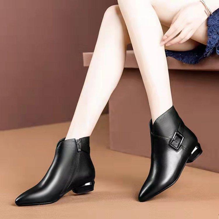 Short Boots Women's New Autumn-winter Style Pointed Toe Short Boots, Versatile Leather Shoes