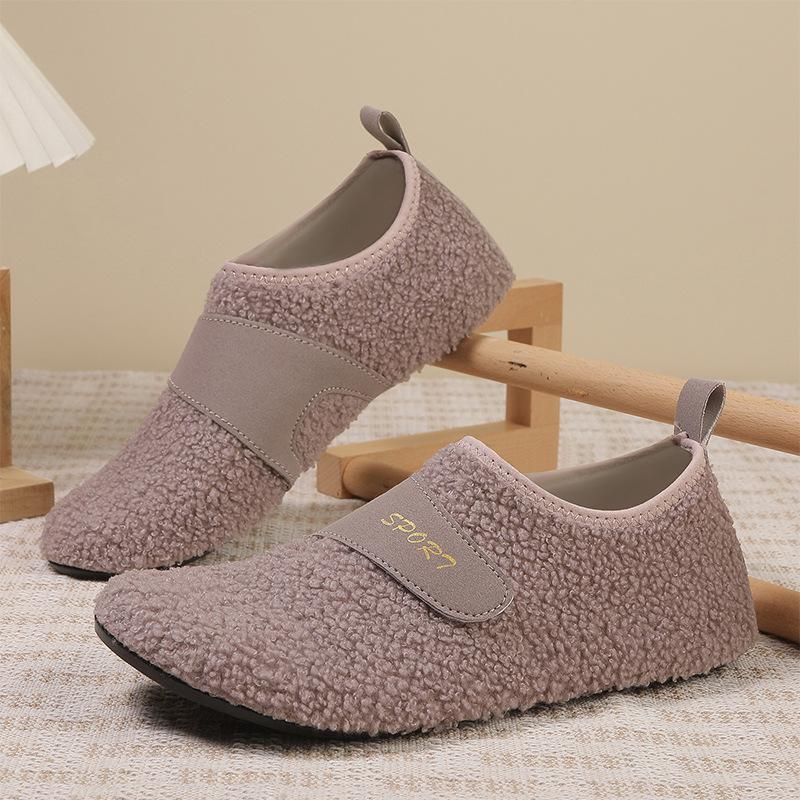 Winter couple new products daily leisure travel home soft non-slip lightweight warm plush cotton shoes